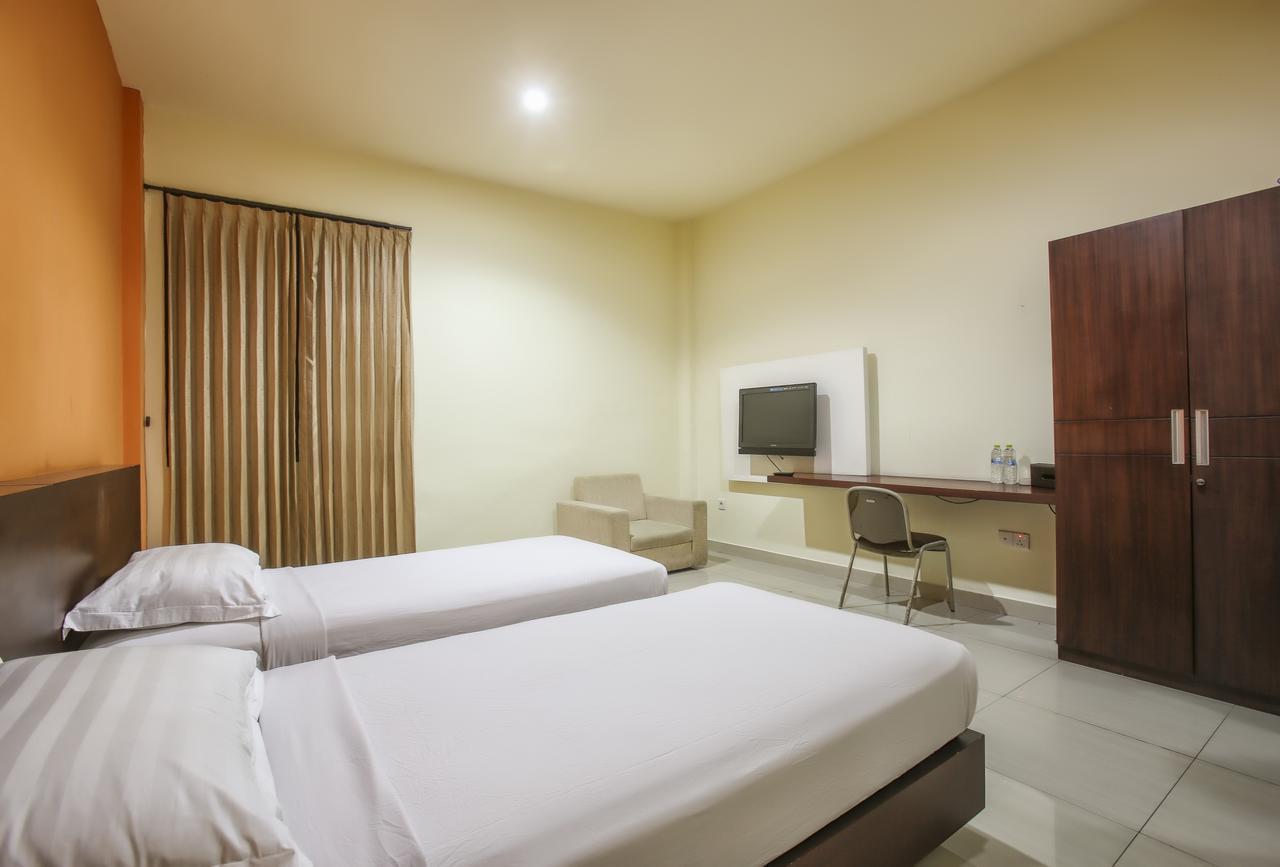 Prima Inn Kuta Lombok Eksteriør bilde